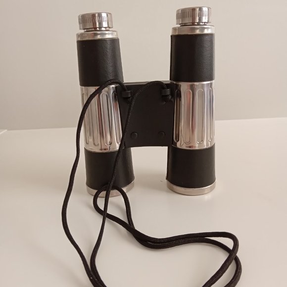 Binocular Shaped Flask holds 8 ounces - Picture 8 of 9